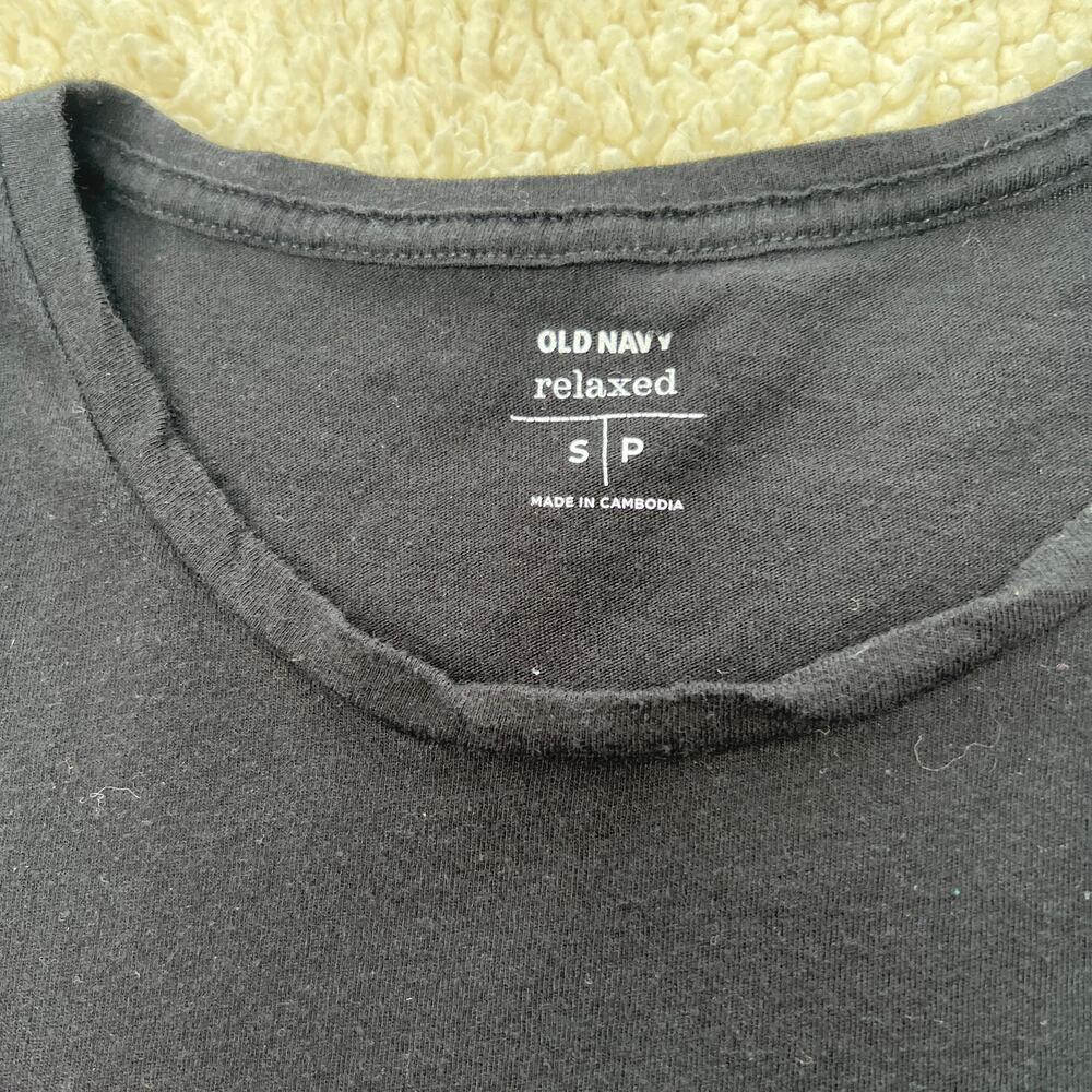 Old Navy Elf Squad Relaxed Black Tee Small - Picture 2 of 5